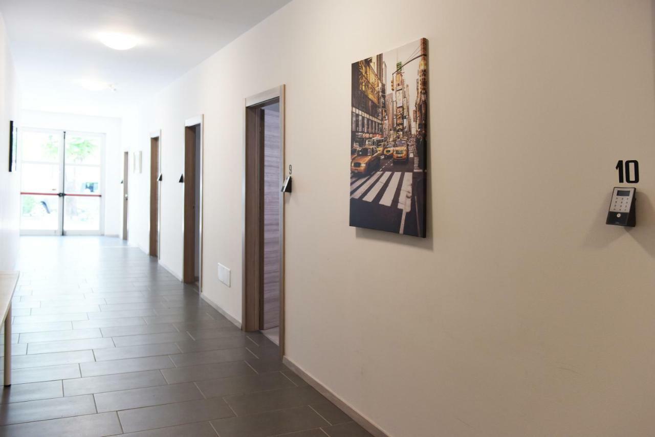 Mary'S Rooms & Apartments Bolzano Exterior photo
